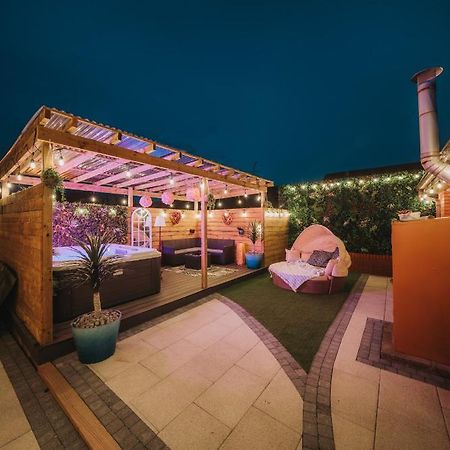 Cosy Hot Tub Getaway Bungalow Villa Armagh Bagian luar foto